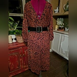 Elegant Black and Brown Patterned Dress